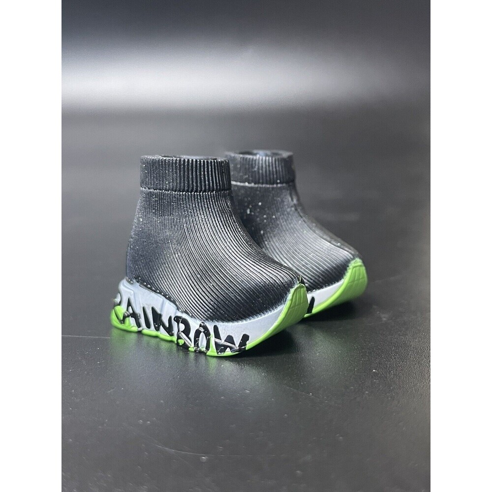Rainbow High Doll Deluxe Fashion Closet Outfit Replacement Shoes Black Sneakers